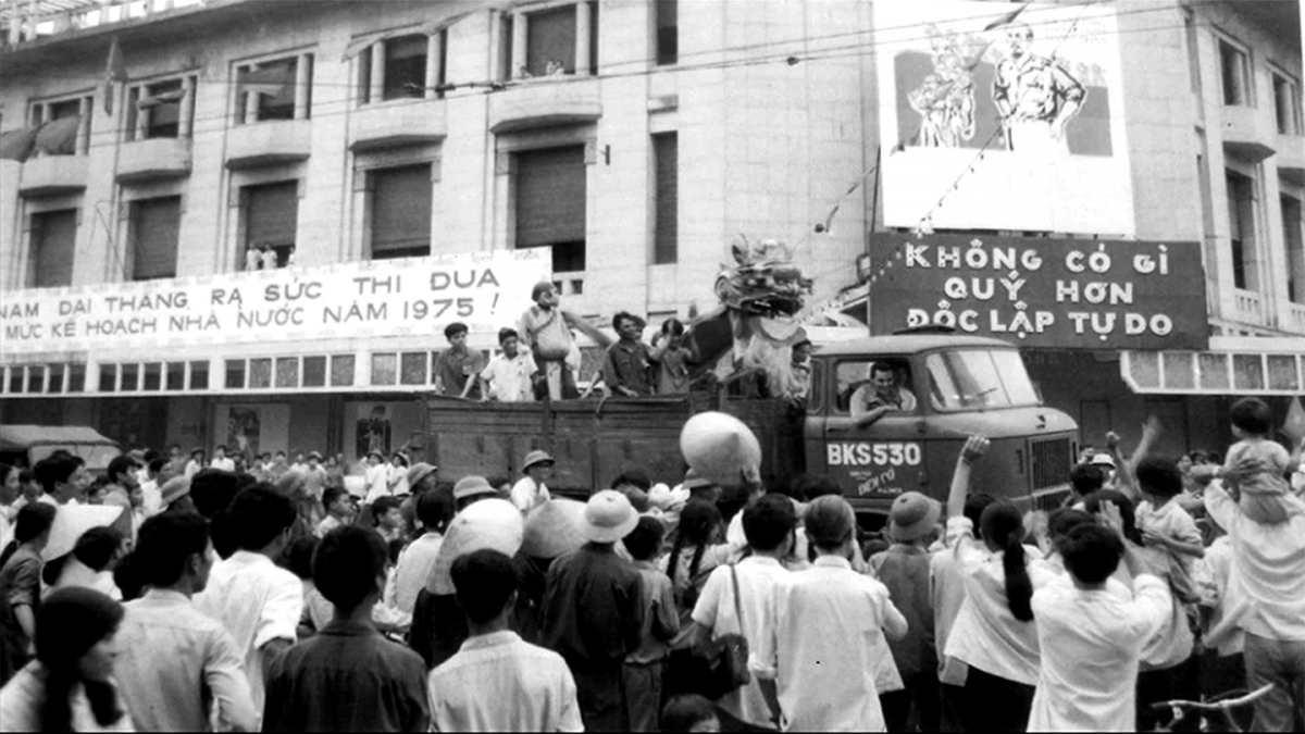 Tiếng nói Việt Nam - Tiếng gọi bình minh